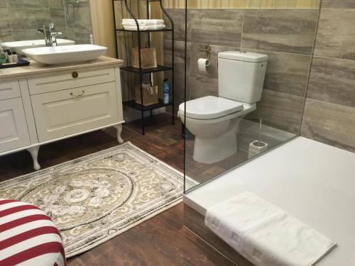 German18-3A Luxury Vilnius apartment - Tap to explore photos
