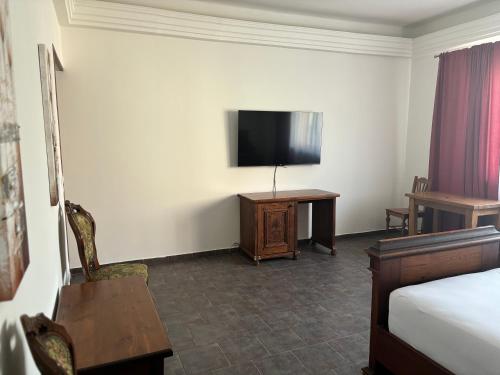 2 twin beds