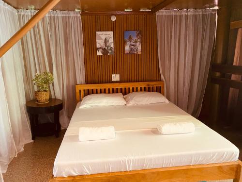 1 queen bed