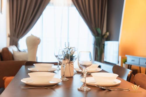 MayaBay Residence SplashMania GamudaCove by Sleepy Bear  in Bandar Gamuda Cove