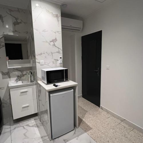Suite baignoire balnéo st Charles, Марсель (фото 9)