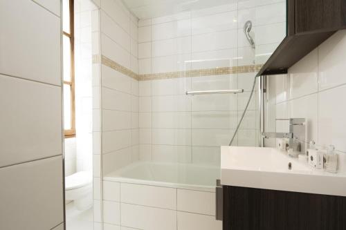 Résidence du Lion d'Or Louvre - image 6