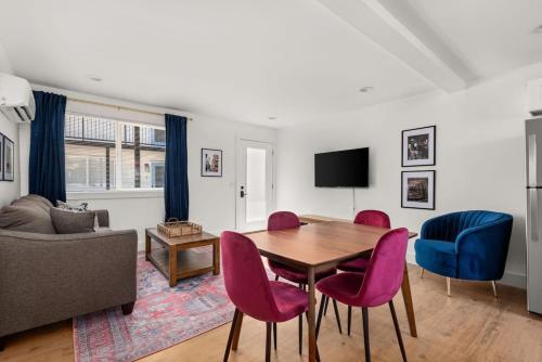 Nashville Living- A Stylish Escape Unit 6B apts in Nashville, USA