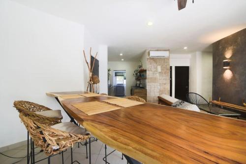 Lovely 2 Bdrm Condo in Gated Community & Pool View in Playa del Carmen, Mexico