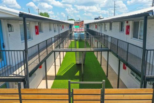 Charming Retreat near Nashville Unit 8B apts in Nashville, USA