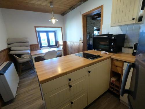Kitchen, Vivienda Vacacional Casa Jimena in Pilona