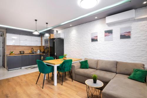 Feel Right at Home - Bright and Modern Apartment by Flat Mаnager, Sofia (Foto 7)
