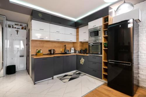 Feel Right at Home - Bright and Modern Apartment by Flat Mаnager, Sofia (Foto 6)