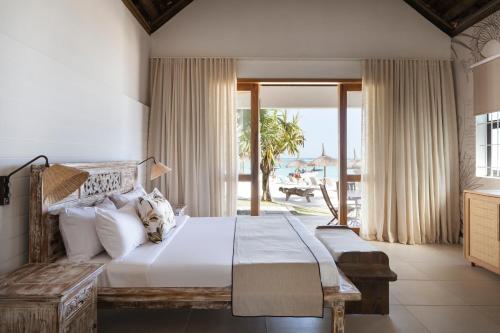 Constance Sakoa Boutik Room Type - Deluxe Beach Front Suite