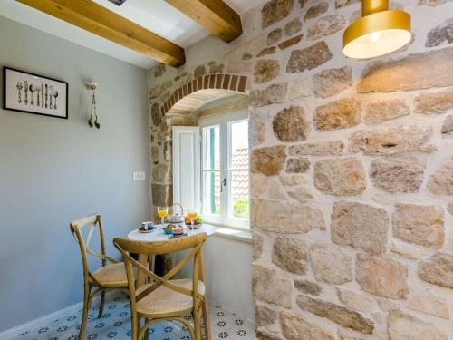 Villa Monte Santo - Deluxe Studio Apartment with Balcony and City View 3