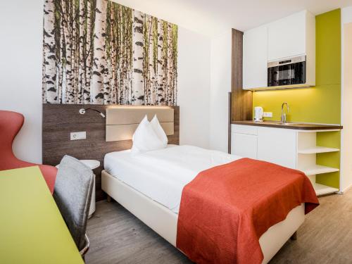 Eco Suite Hotel - image 9