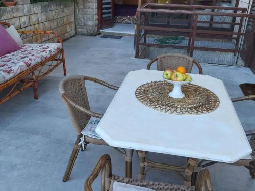 Big Terrace Apartment - Studio with Terrace and City View - First floor