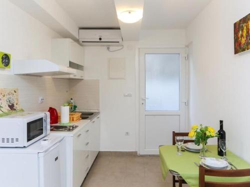 Studio with terrace and Sea view