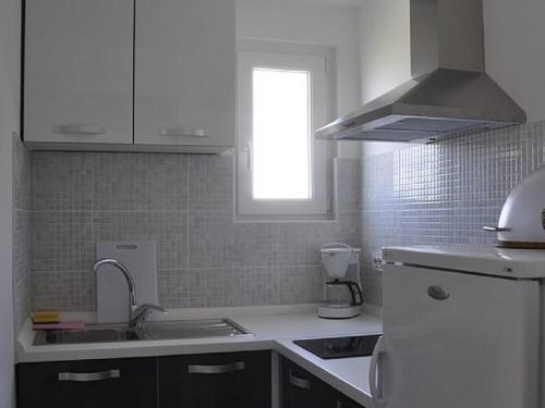 keuken, Apartments Profaca - Two Bedroom Apartment with Terrace in Rab
