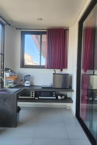Studio Apartment image 6