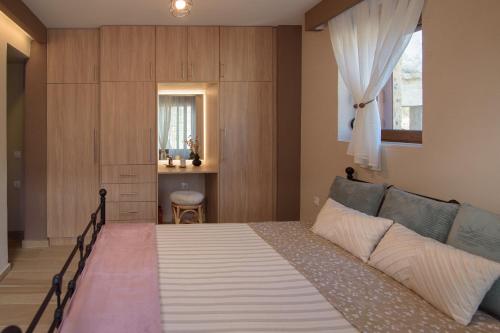 Gold Queen Apartment in Nikos Kazantzakis