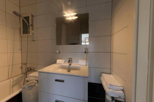 Unwind & Explore, Central Apartments in Jonction's Art Scene! QA8, Ginebra (foto 9)