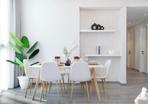 Cozy 2BR Near Dubai Spots Midtown Dubai Access by Vibel, Dubaj (fotografie 4)