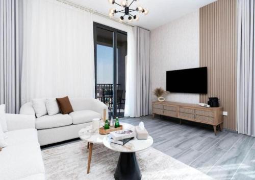 Cozy 2BR Near Dubai Spots Midtown Dubai Access by Vibel, Dubaj (fotografie 9)