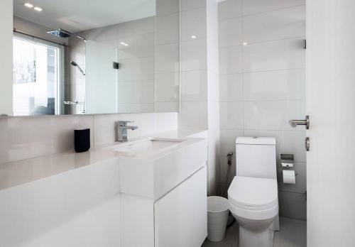 City Center Residence 7B