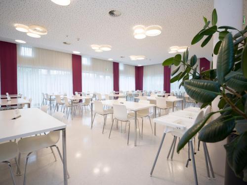 Eco Suite Hotel – Salzburg, IA