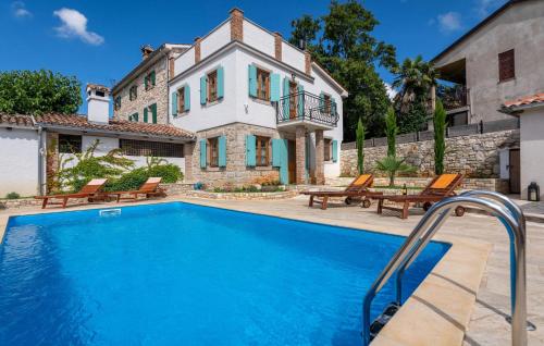 Peldbaseins, Villa Casa Ivan in Fuskulin
