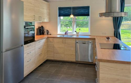 Kitchen, Gorgeous Home In Ebeltoft With Kitchen in Femmoller