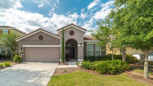 5160 Oakbourne in Davenport, USA