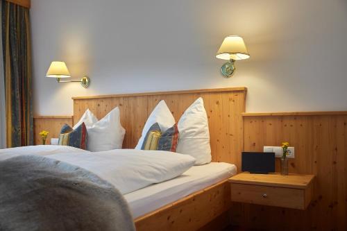 2 king beds, 2 sofa beds