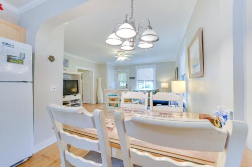 Walk to Lake Michigan Pet-Friendly Charlevoix Gem in Charlevoix, USA