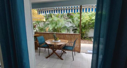 Instalações, Logisrev in Bois Jolan