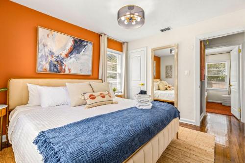 Sunny Citrus Escape Min to Midtown & Dog-Friendly Sunny Citrus Escape Min to Midtown & Dog-Friendly