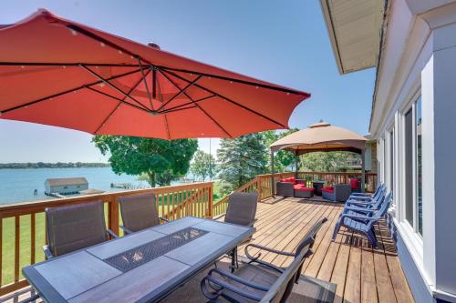 Riverfront St Clair Home - Walk to Downtown! in Marysville, USA