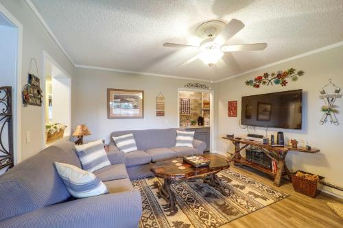 Hike, Golf & Ski: Beech Mtn Condo w/ Resort Perks!, Beech Mountain (photo 5)