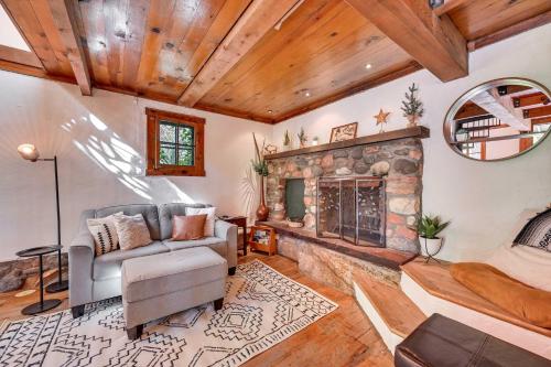 Patio & Mtn Views: Peaceful Sedona Retreat