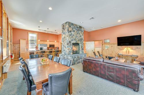 Chestertown Retreat with Fire Pit, Near Gore Mtn! in Chestertown, USA