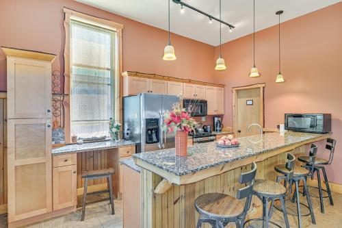 Chestertown Retreat with Fire Pit, Near Gore Mtn! in Chestertown, USA