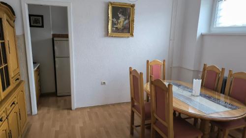 Trosoban stan u Zenici - image 10