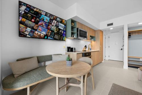 Ultimate Elegance Studio with Panoramic City Views in Miami, USA