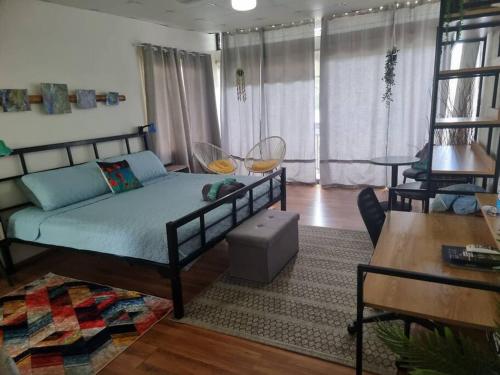 . Cool Loft with King Bed 10 mins David 20 mins to Boquete