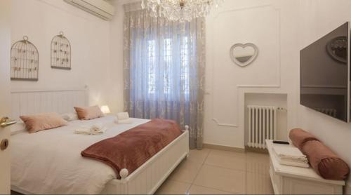 Clara's Home, Рим