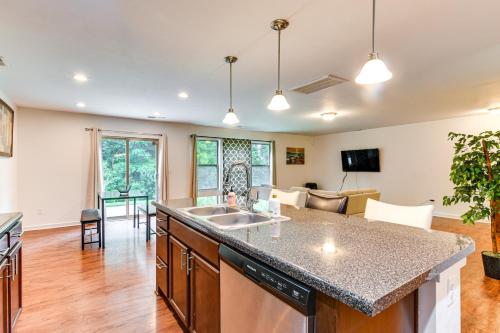 6 Mi to Uptown Charlotte Home with Yard! in Charlotte, USA