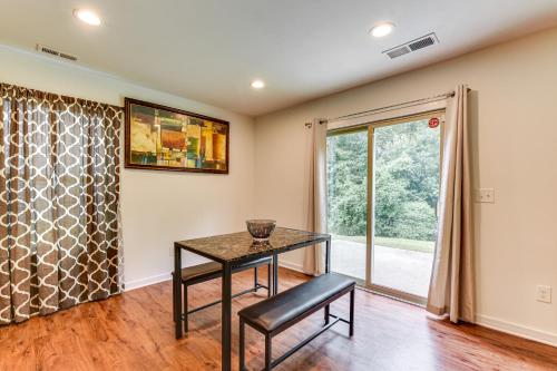6 Mi to Uptown Charlotte Home with Yard! in Charlotte, USA