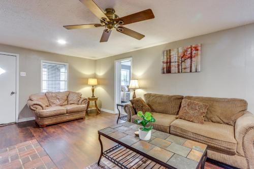 Harrison Getaway with Yard and Parking Near Fishing in Harrison, USA