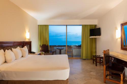 Standard Ocean View image 2