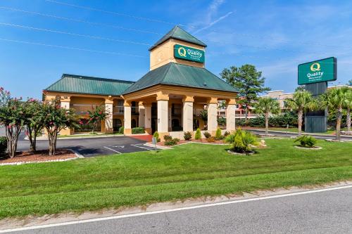 Quality Inn & Suites Civic Center - image 17