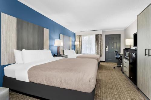 2 Queen Beds, Nonsmoking, Accessible