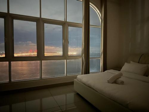 Seaview Vacation Condo 3R3B 8Pax