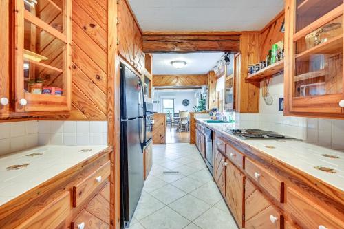 Country Escape: Log Cabin Near Kentucky Lake! in Lake City (KY)
