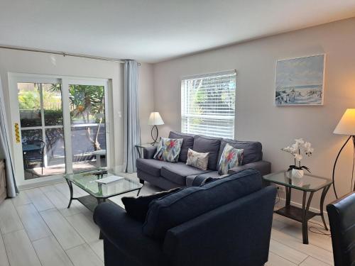 Photo - Turtle Crawl Inn - Longboat Key